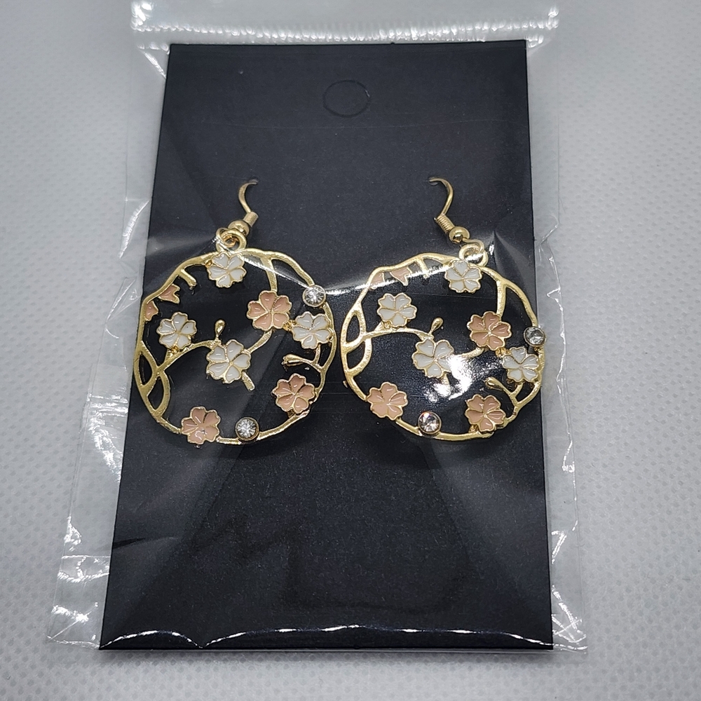 White and Pink Flowers Goldtone Earrings‎ Sakura Inspired Hypoallergenic Hooks